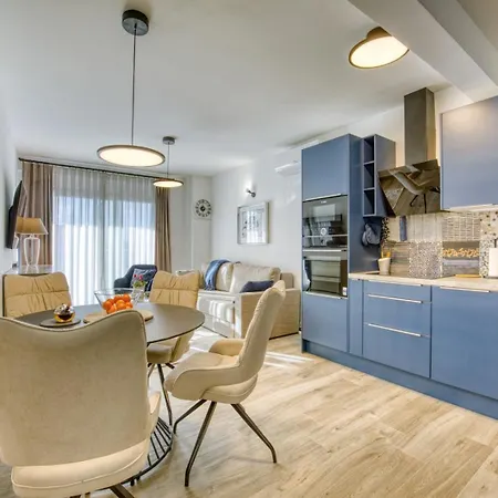 Blue Premium - Crowonder Luxury Rent