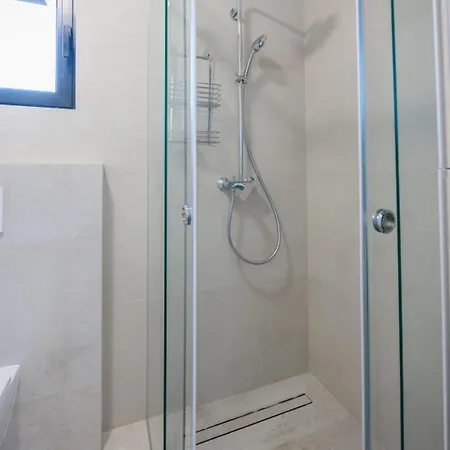Apartment Blue Premium - Crowonder Luxury Rent